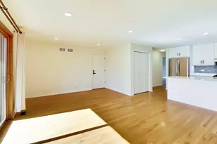 1209 E Davis Street E, Arlington Heights, IL 60005 - Photo 11