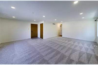 1209 E Davis Street E #2, Arlington Heights, IL 60005 - Photo 5