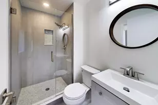 1209 E Davis Street E, Arlington Heights, IL 60005 - Photo 15