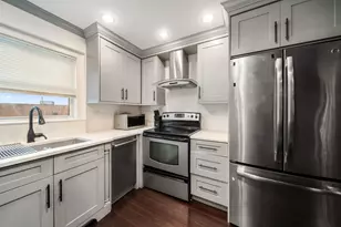 6630 W 95th St, Oak Lawn, IL 60453 - Photo 9