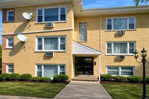 6630 W 95th St, Oak Lawn, IL 60453 - Photo 1