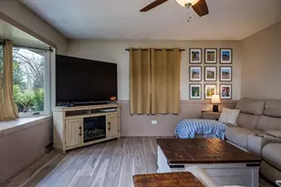 38410 N Tewes Ct, Beach Park, IL 60087 - Photo 5