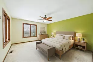 805 Furlong Dr, Libertyville, IL 60048 - Photo 5