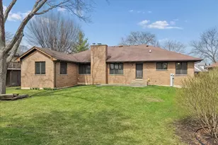 805 Furlong Dr, Libertyville, IL 60048 - Photo 35