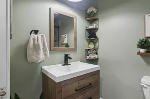 4908 Tile Line Rd, Crystal Lake, IL 60012 - Photo 15