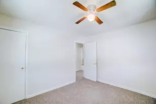 525 E Hickory St, Watseka, IL 60970 - Photo 15