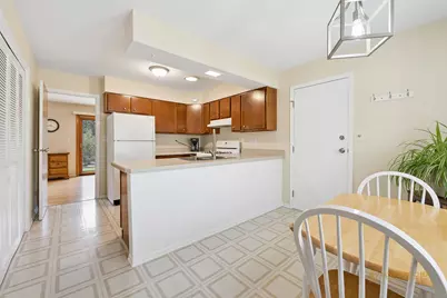 1013 Hampton Court, McHenry, IL 60050 - Photo 5