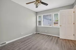 12326 S Racine Ave, Calumet Park, IL 60827 - Photo 9