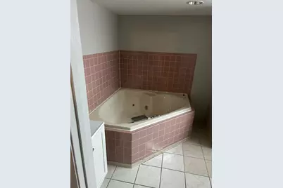 12326 S Racine Avenue, Calumet Park, IL 60827 - Photo 7