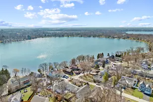 21770 W Lake Ave, Round Lake, IL 60073 - Photo 3