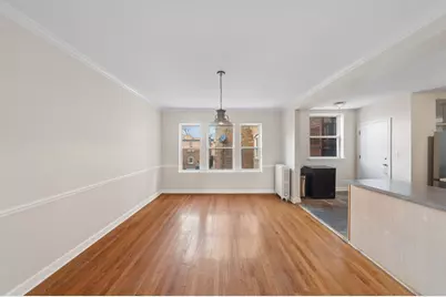 2002 W Estes Avenue #1, Chicago, IL 60645 - Photo 9