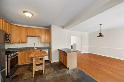 2002 W Estes Avenue #1, Chicago, IL 60645 - Photo 11