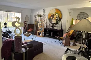 9420 Bay Colony Dr, Des Plaines, IL 60016 - Photo 3