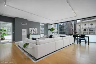 8 E Randolph St, Chicago, IL 60601 - Photo 5