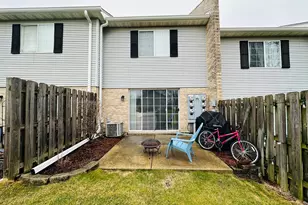 419 Lakeview Cir, Bolingbrook, IL 60440 - Photo 19