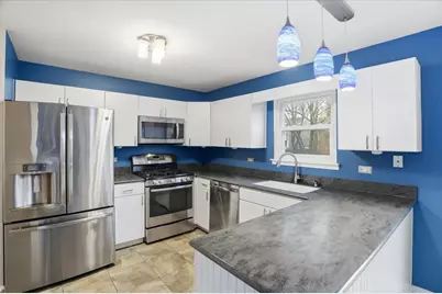 2289 N Aster Court, Round Lake Beach, IL 60073 - Photo 17