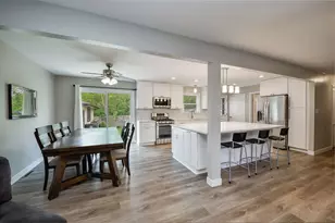 7604 Eleanor Pl, Willowbrook, IL 60527 - Photo 7