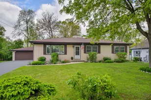 7604 Eleanor Pl, Willowbrook, IL 60527 - Photo 1