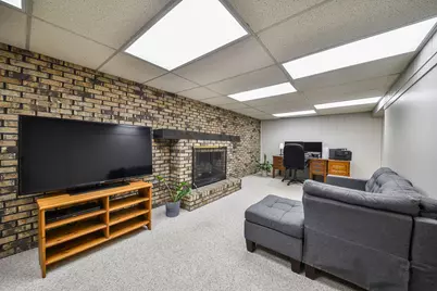 7604 Eleanor Place, Willowbrook, IL 60527 - Photo 17