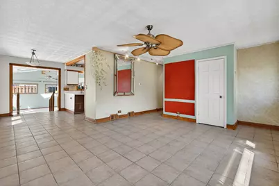 3911 Eastway Drive, Island Lake, IL 60042 - Photo 5