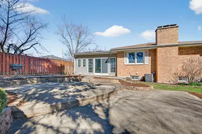 3911 Eastway Drive, Island Lake, IL 60042 - Photo 21