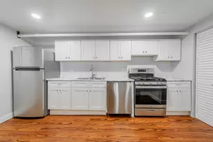 666 E 50th St, Chicago, IL 60615 - Photo 5