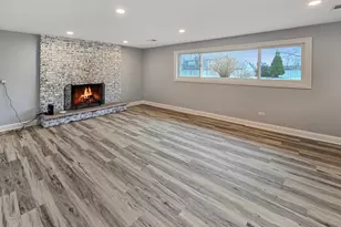 8842 Briarwood Ln, Orland Park, IL 60462 - Photo 11