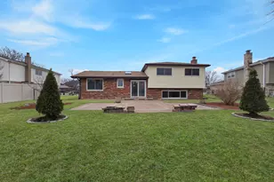 8842 Briarwood Ln, Orland Park, IL 60462 - Photo 15