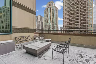 100 E Huron Street #2301, Chicago, IL 60611 - Photo 19