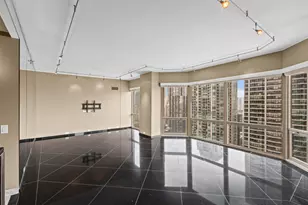 100 E Huron St, Chicago, IL 60611 - Photo 3