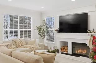 829 Linden Cir, Hoffman Estates, IL 60169 - Photo 5