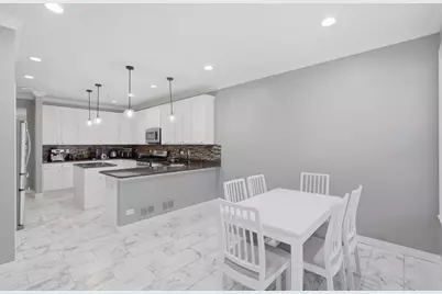 829 Linden Circle, Hoffman Estates, IL 60169 - Photo 13