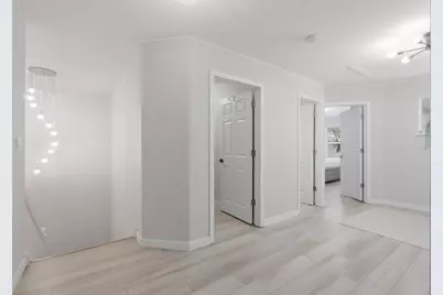 829 Linden Circle, Hoffman Estates, IL 60169 - Photo 17