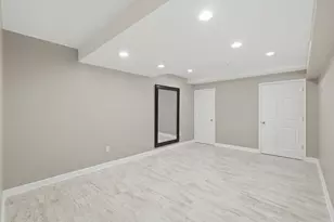 829 Linden Cir, Hoffman Estates, IL 60169 - Photo 33