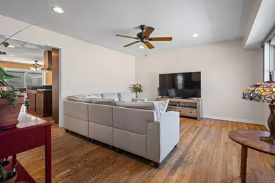 [Address not provided], Justice, IL 60458 - Photo 5