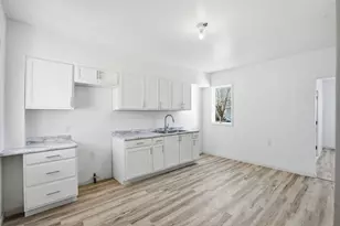 819 5th St, Rock Island, IL 61201 - Photo 11