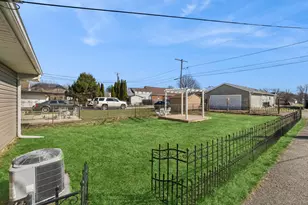 1431 Elizabeth Ave, North Chicago, IL 60064 - Photo 23