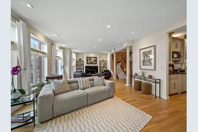 2048 Valor Court, Glenview, IL 60026 - Photo 11