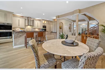 2048 Valor Court, Glenview, IL 60026 - Photo 21