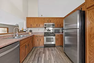 1928 Sybil Dr, Crest Hill, IL 60403 - Photo 7