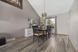 1928 Sybil Dr, Crest Hill, IL 60403 - Photo 5