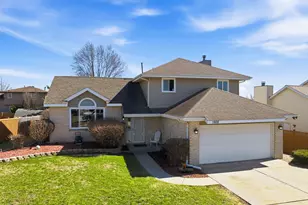 1928 Sybil Dr, Crest Hill, IL 60403 - Photo 33