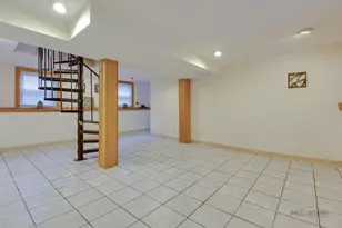 6336 W Addison St, Chicago, IL 60634 - Photo 13