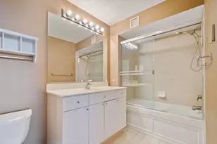 1640 Maple Ave, Evanston, IL 60201 - Photo 13