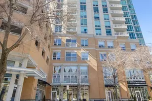 1640 Maple Ave, Evanston, IL 60201 - Photo 1