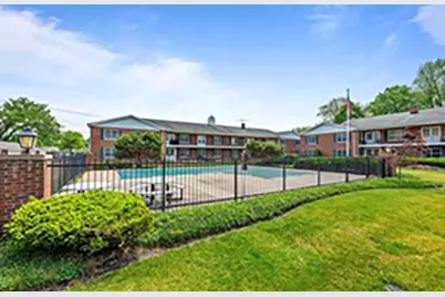 2818 Dundee Road #11A, Northbrook, IL 60062 - Photo 15