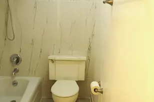 2818 Dundee Rd, Northbrook, IL 60062 - Photo 9