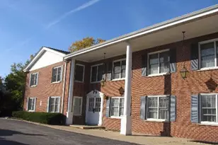 2818 Dundee Rd, Northbrook, IL 60062 - Photo 1