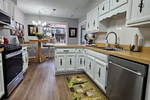 1506 Kennicott Ct, Sycamore, IL 60178 - Photo 5