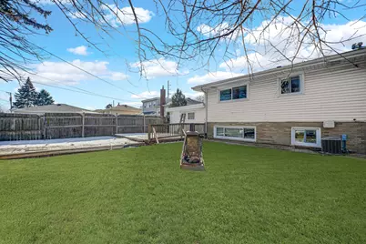 9523 S Kostner Avenue, Oak Lawn, IL 60453 - Photo 21